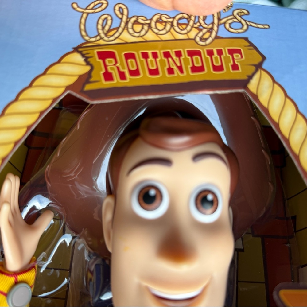 DISNEY PIXAR TALKING WOODY - Picture 5 of 5